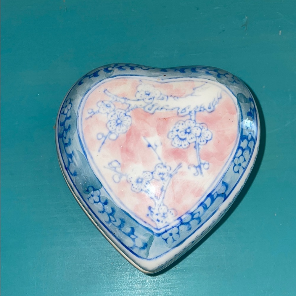 Vintage Heart Shaped 2PC Decorative Box